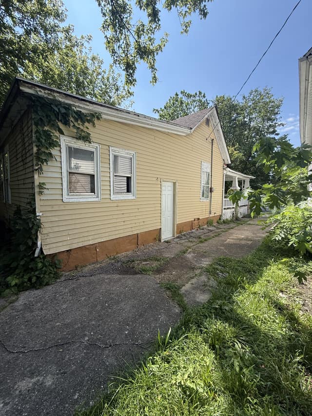 1344 E Condit St, Decatur, IL: owner financed home, photo 4