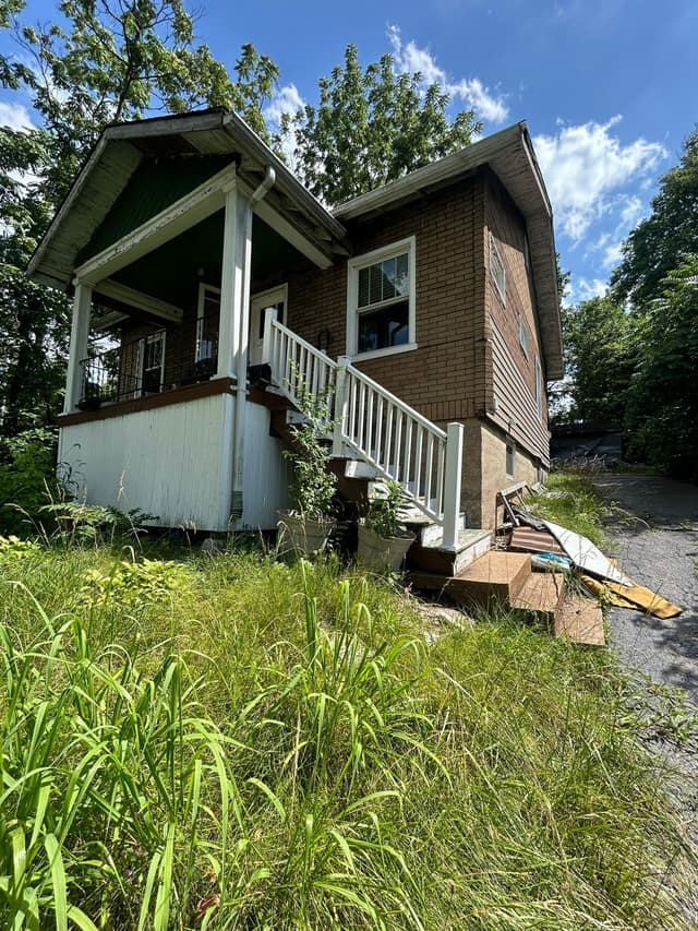 7000 Florence Pl, Jennings, MO: owner financed home, photo 1