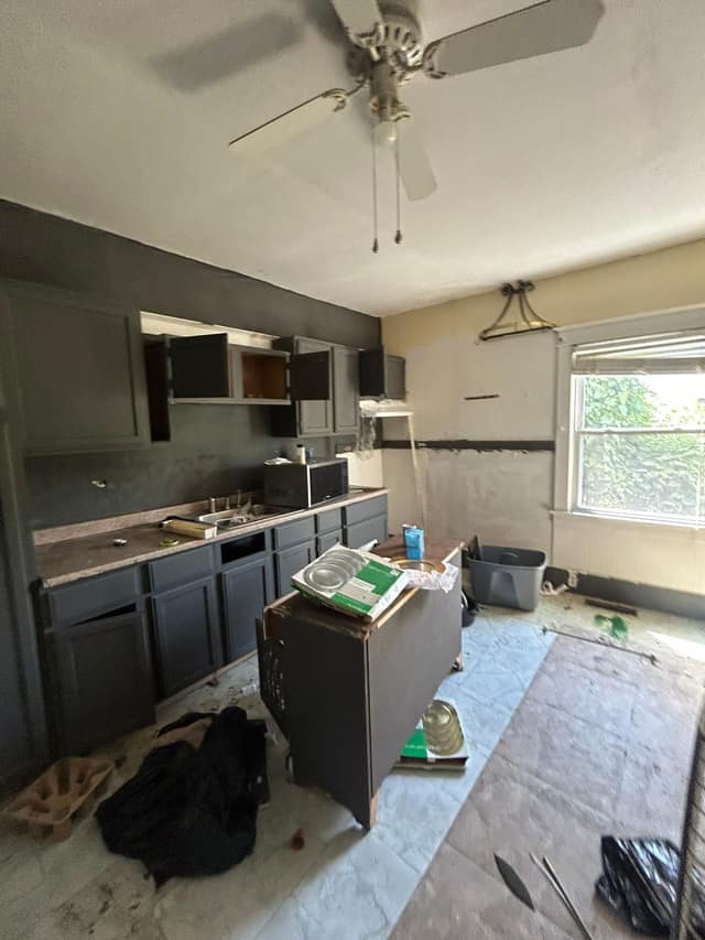 7000 Florence Pl, Jennings, MO: owner financed home, photo 10