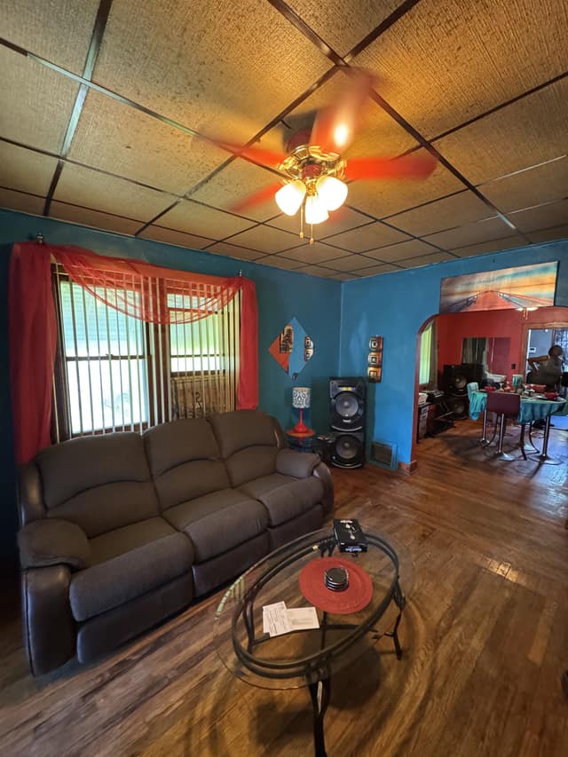 726 S 10th St, Saginaw, MI: owner financed home, photo 1