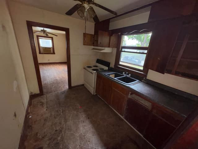 1923 N. Church St , Decatur, IL: owner financed home, photo 5