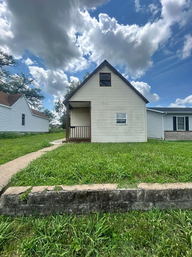 1541 5th Street, Madison, IL: owner financed home, photo 1