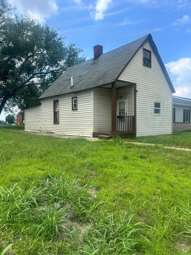 1541 5th Street, Madison, IL: owner financed home, photo 3