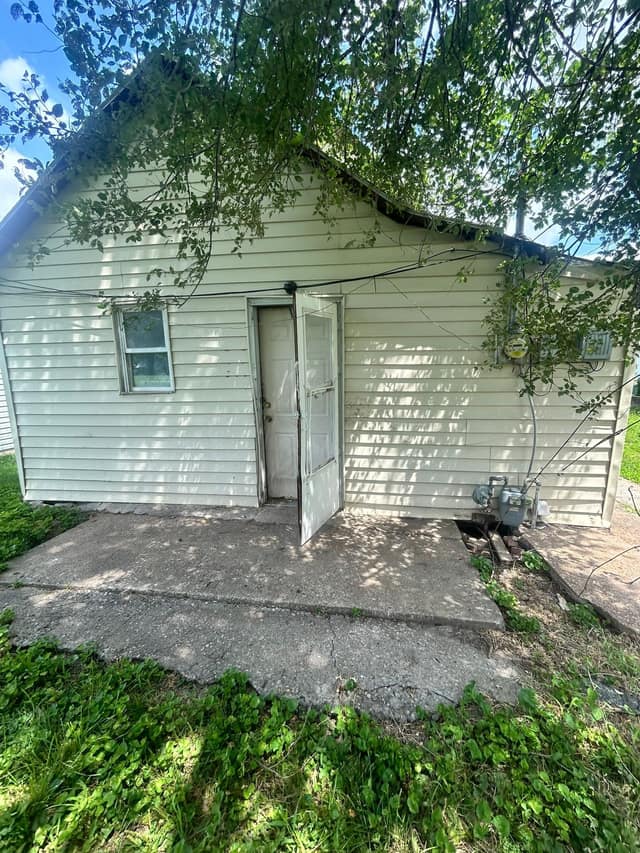 1541 5th Street, Madison, IL: owner financed home, photo 5