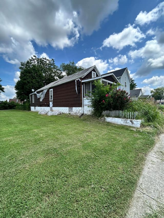 1532 5th St, Madison, IL: owner financed home, photo 2