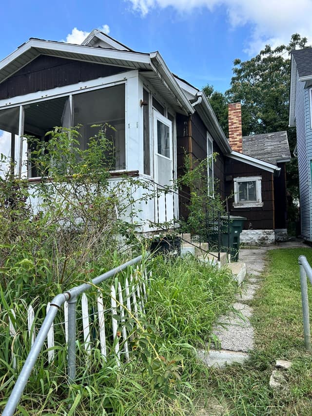 1532 5th St, Madison, IL: owner financed home, photo 5