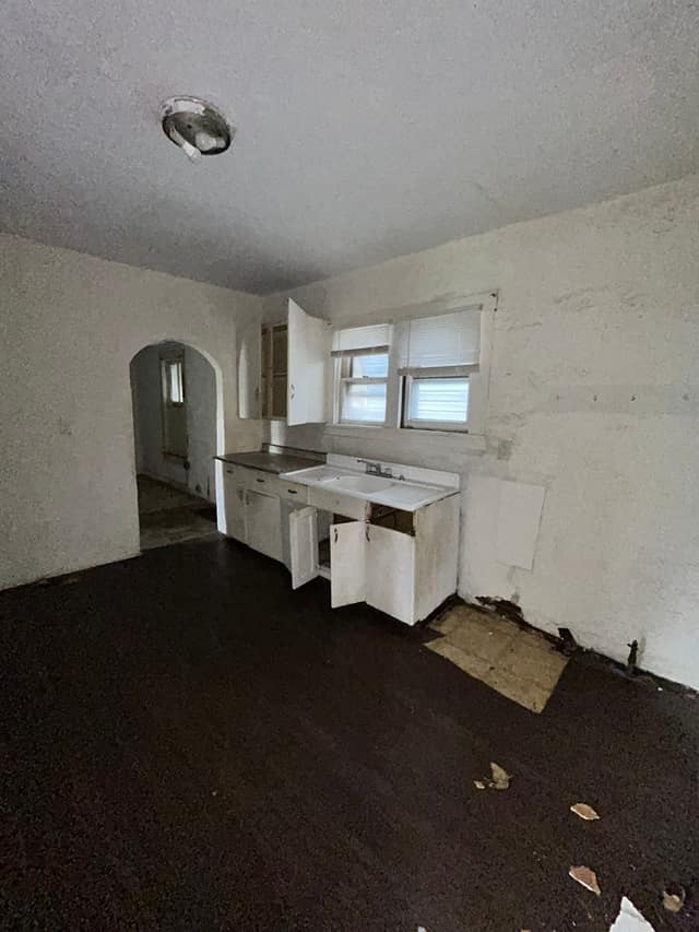 1532 5th St, Madison, IL: owner financed home, photo 17