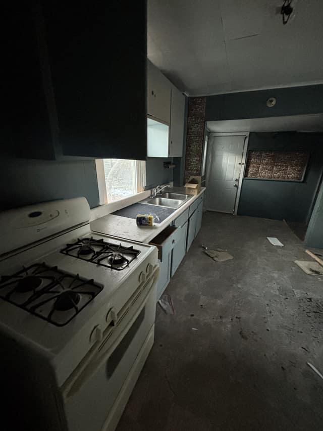 911 W Hurlburt St, Peoria, IL: owner financed home, photo 15