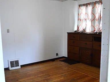 525 Owen Street, Saginaw, MI: owner financed home, photo 13