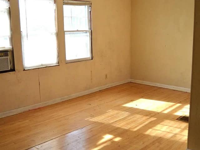 525 Owen Street, Saginaw, MI: owner financed home, photo 11