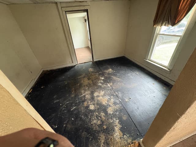 221 E Cherry St, Moweaqua, IL: owner financed home, photo 12