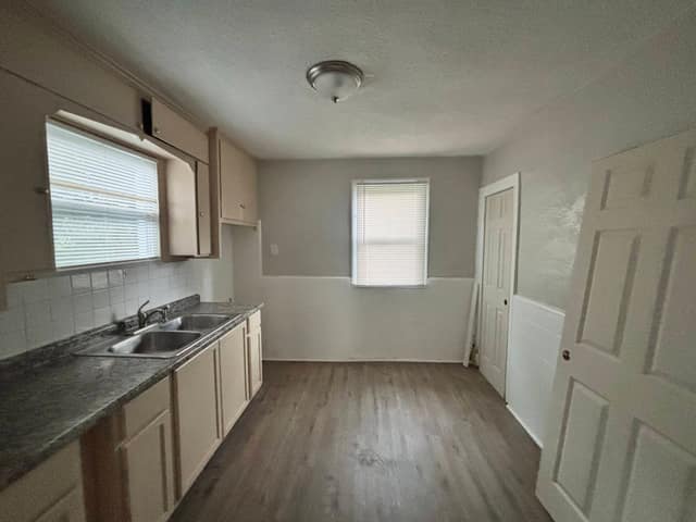 4519 June Avenue, St. Louis, MO: owner financed home, photo 9