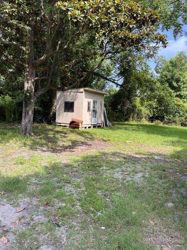 2000 Aycock Ave, New Bern, NC: owner financed home, photo 5
