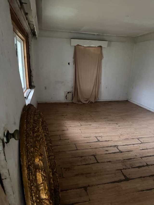 5050 Hallows Avenue, East St. Louis, IL: owner financed home, photo 2