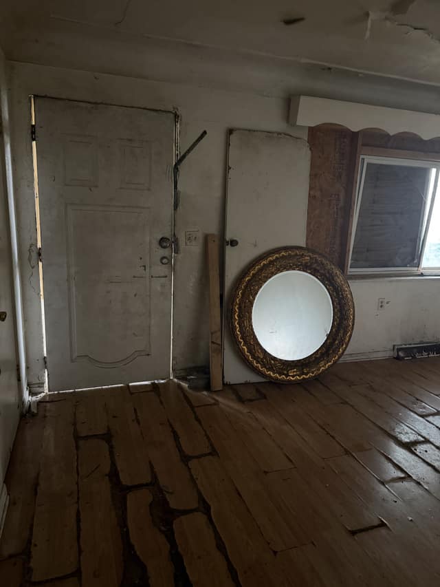 5050 Hallows Avenue, East St. Louis, IL: owner financed home, photo 5