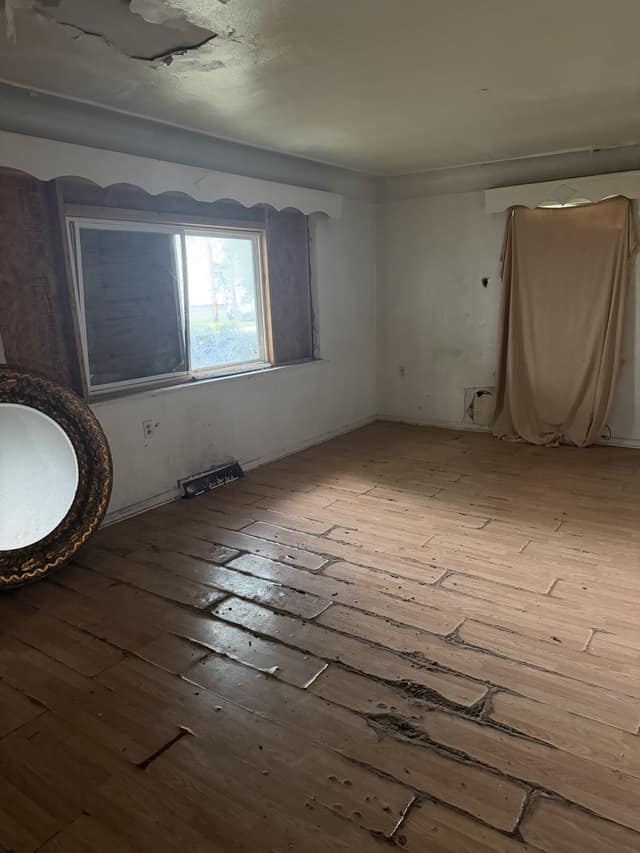 5050 Hallows Avenue, East St. Louis, IL: owner financed home, photo 6