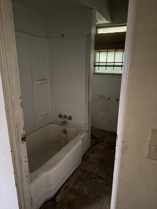 5050 Hallows Avenue, East St. Louis, IL: owner financed home, photo 18