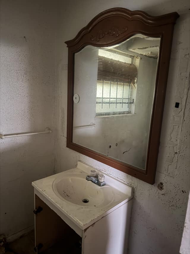 5050 Hallows Avenue, East St. Louis, IL: owner financed home, photo 19