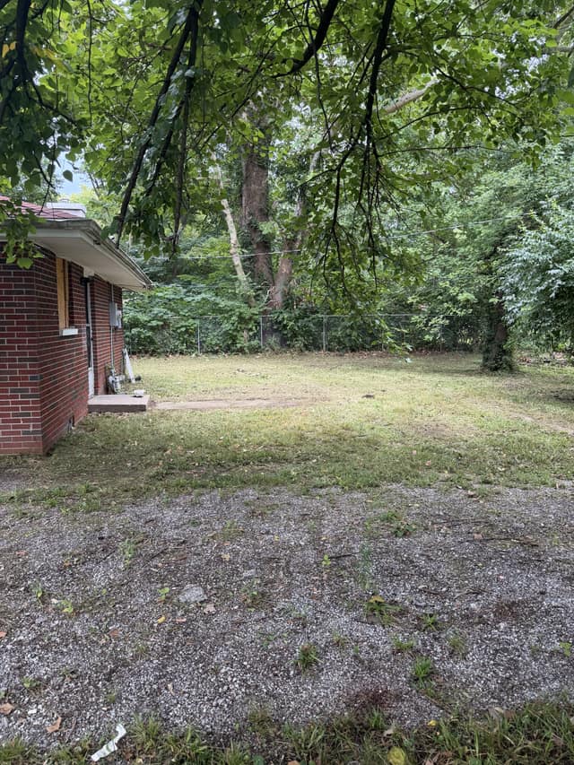 5050 Hallows Avenue, East St. Louis, IL: owner financed home, photo 26