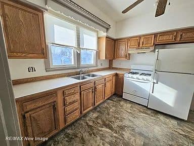 505 Yale St, Saginaw, MI: owner financed home, photo 21