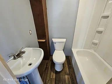 505 Yale St, Saginaw, MI: owner financed home, photo 29