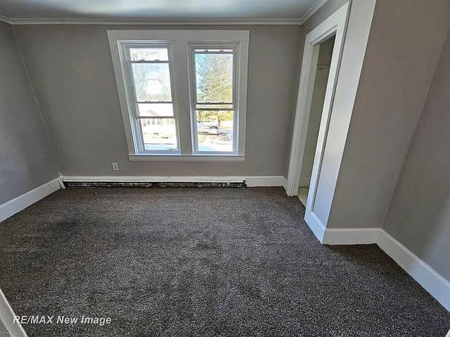 505 Yale St, Saginaw, MI: owner financed home, photo 17