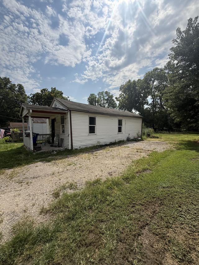 1963 N 31st St, Decatur, IL: owner financed home, photo 14