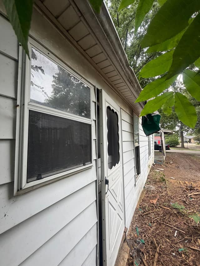 707 N Madison st, Litchfield, IL: owner financed home, photo 29