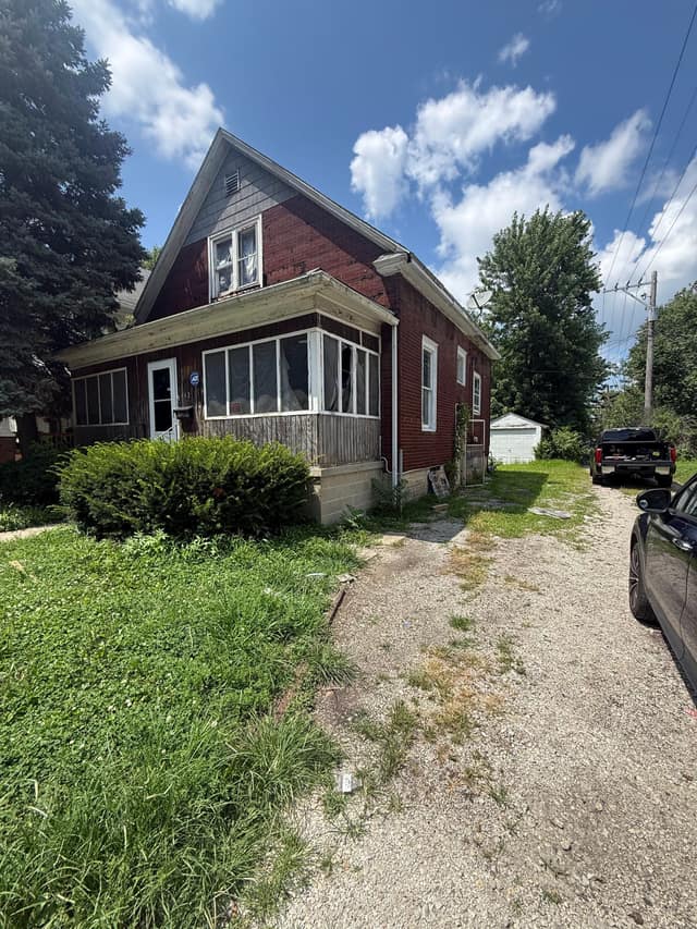 442 W Division St, Decatur, IL: owner financed home, photo 2