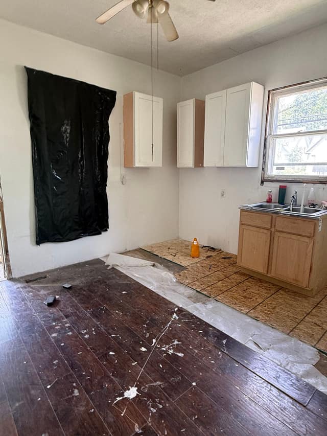 442 W Division St, Decatur, IL: owner financed home, photo 9