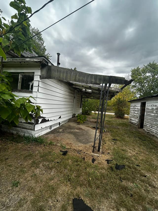 529 N 2nd Street, Witt, IL: owner financed home, photo 8