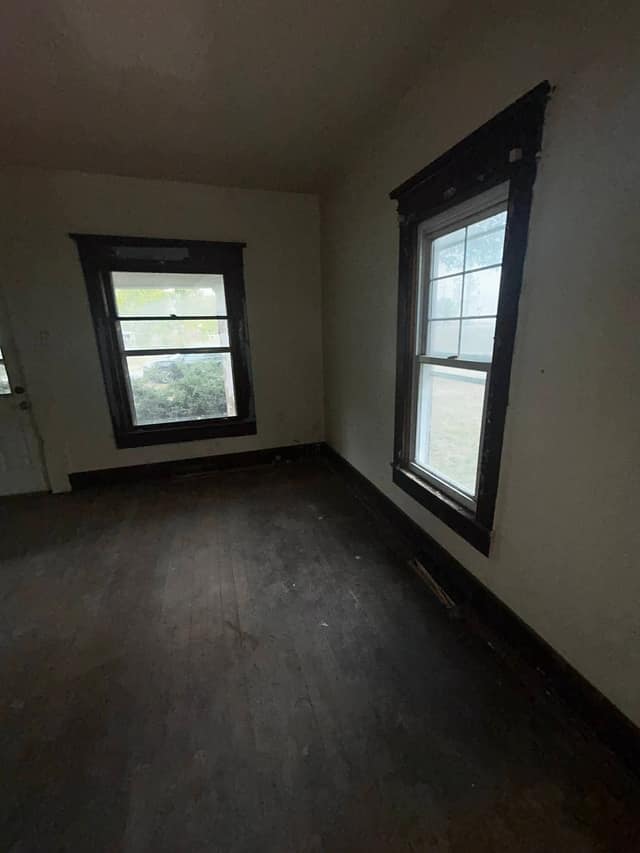 529 N 2nd Street, Witt, IL: owner financed home, photo 36