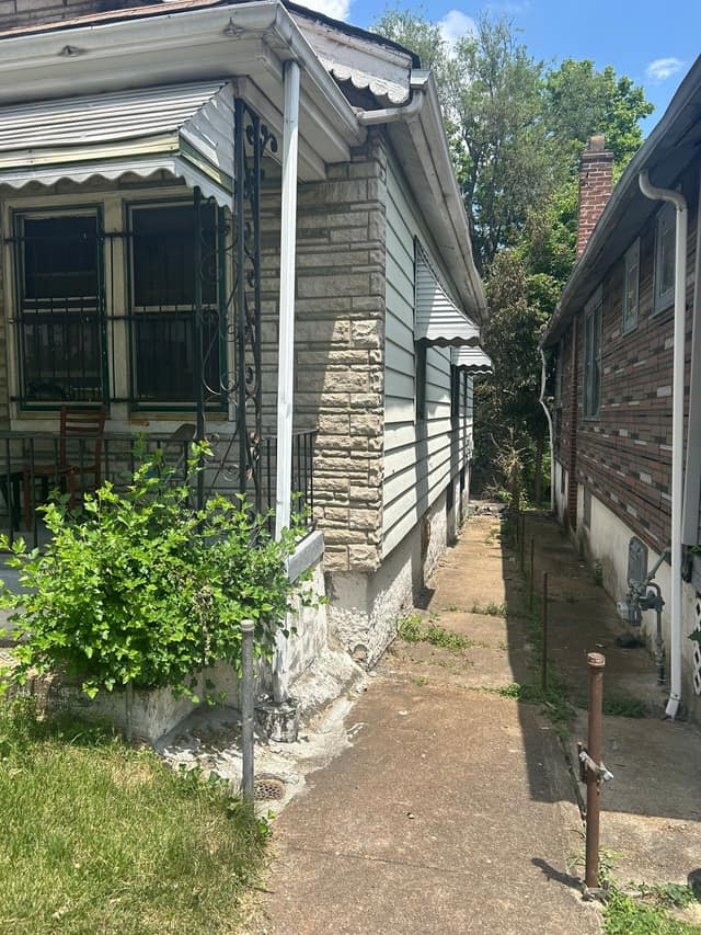 6041 Harney, St. Louis, MO: owner financed home, photo 2