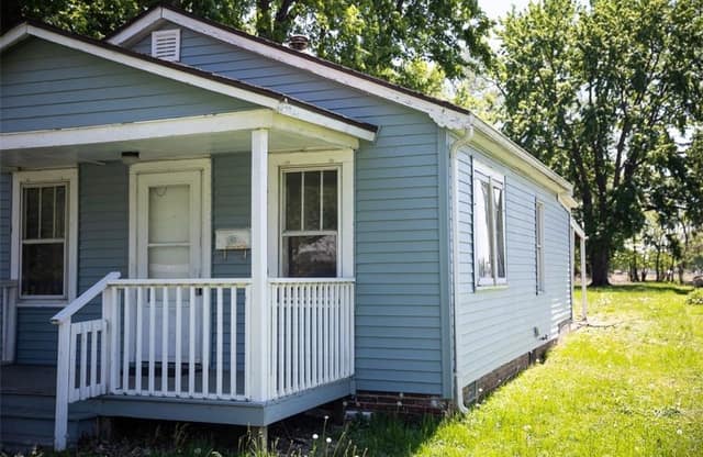 4547 E Rosewood Rd, Decatur, IL: owner financed home, photo 2