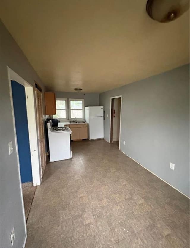 4547 E Rosewood Rd, Decatur, IL: owner financed home, photo 6