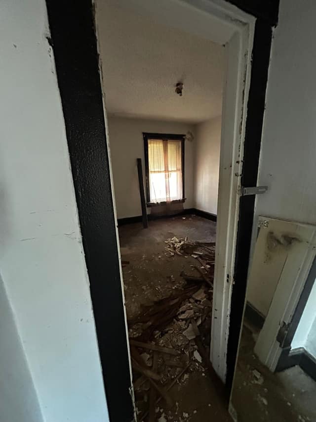 556 Wimmer Pl, East St. Louis, IL: owner financed home, photo 10