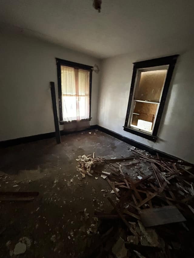 556 Wimmer Pl, East St. Louis, IL: owner financed home, photo 12