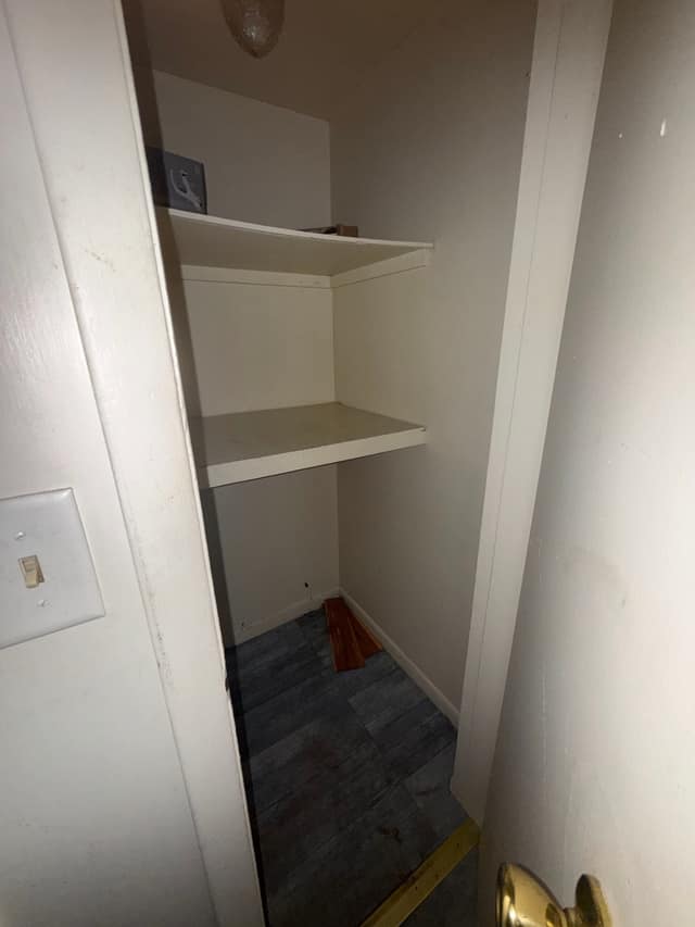 1975 E North St, Decatur, IL: owner financed home, photo 7