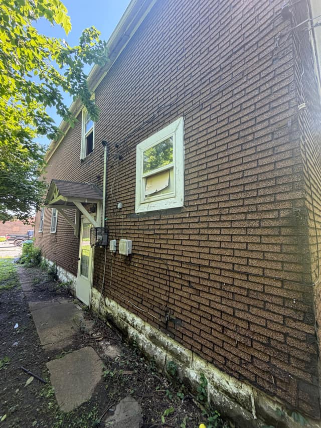 2120 St. Louis Ave, East St. Louis, IL: owner financed home, photo 2