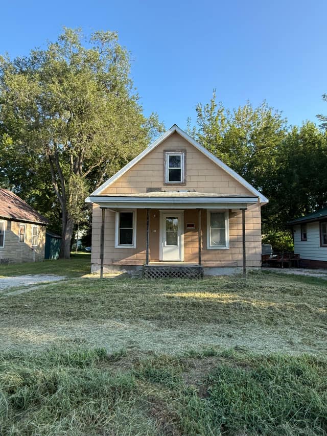 1286 East Vanderhoof St, Decatur, IL: owner financed home, photo 1