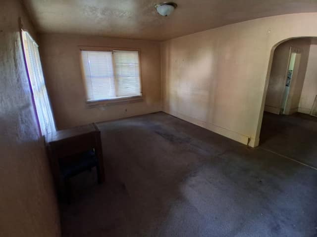 1435 North Woodford Street, Decatur, IL: owner financed home, photo 2