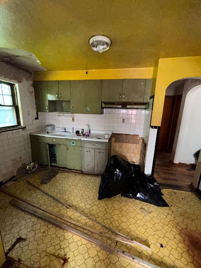 5556 Floy Avenue, St. Louis, MO: owner financed home, photo 17