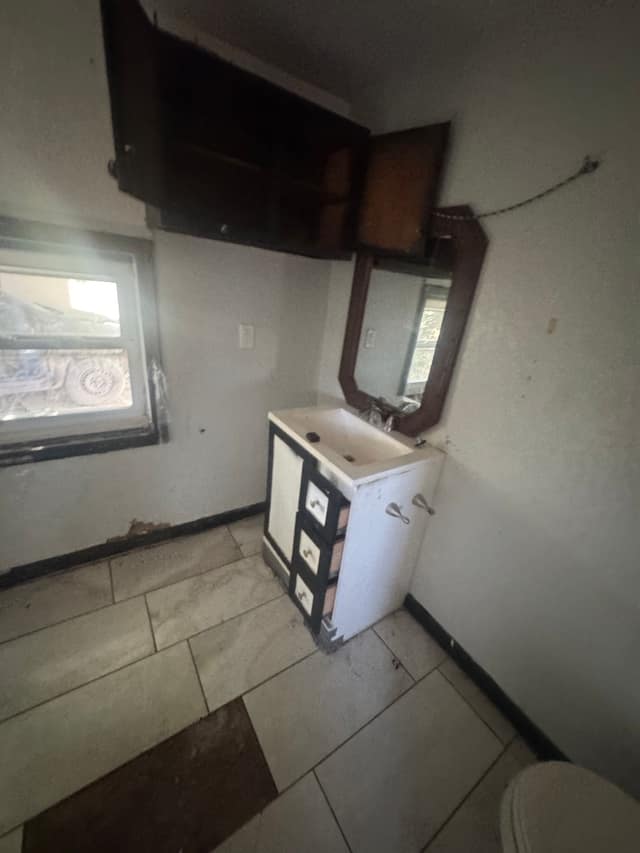 2317 N Fulton Ave, Evansville, IN: owner financed home, photo 4