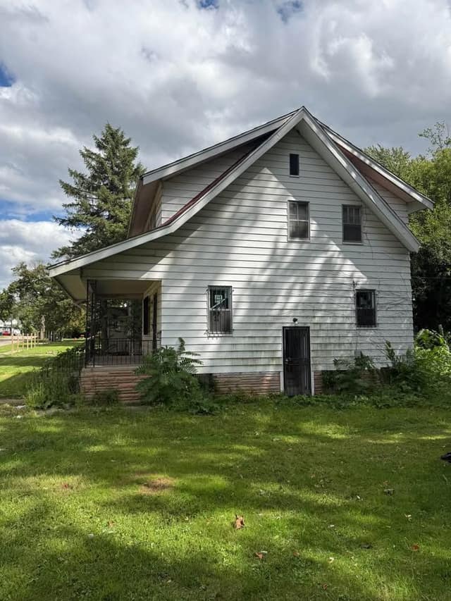 523 Grace St, Flint, MI: owner financed home, photo 1