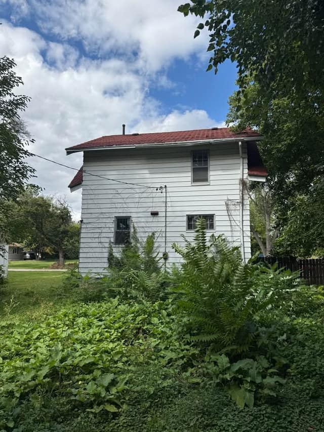 523 Grace St, Flint, MI: owner financed home, photo 5