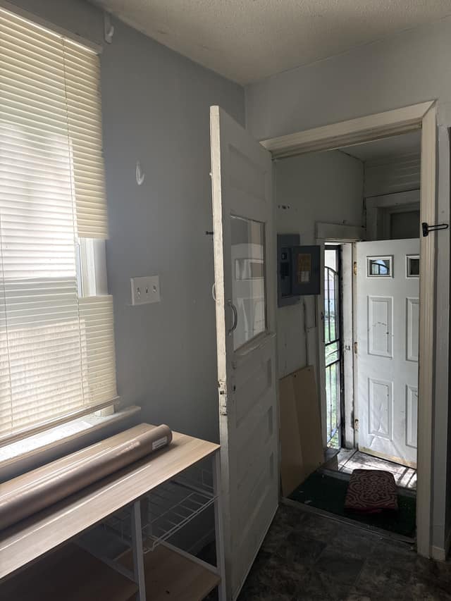 1175 E Division Street, Decatur, IL: owner financed home, photo 18