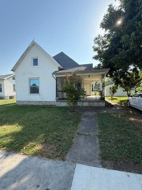 327 N Hickory St, Centralia, IL: owner financed home, photo 1