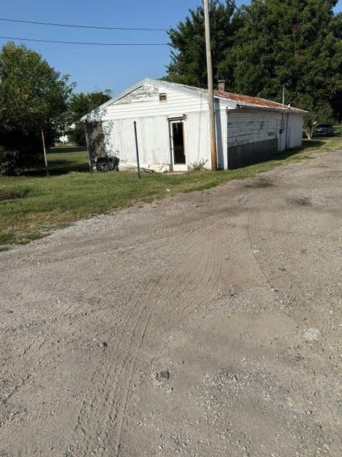 327 N Hickory St, Centralia, IL: owner financed home, photo 6