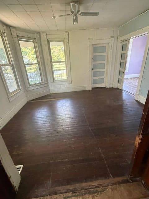 327 N Hickory St, Centralia, IL: owner financed home, photo 12