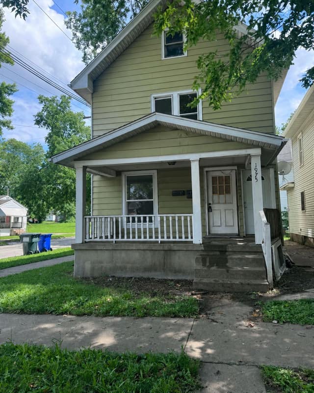 1975 E North St, Decatur, IL: owner financed home, photo 1